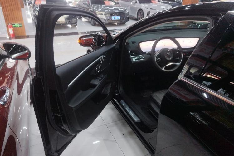 Used Buick LaCrosse 2025 Platinum Avia Edition
