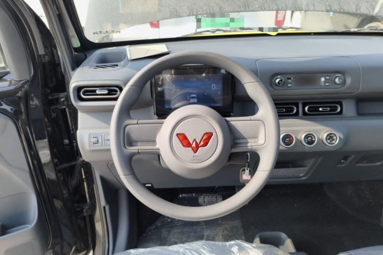 Used Wuling Zhiguang New Energy 2025 Model 305km Ambitious Edition