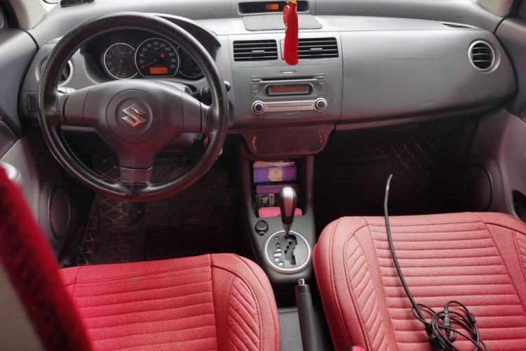 Used Suzuki Swift 2014 1.5L Automatic Fashion Edition Center Console