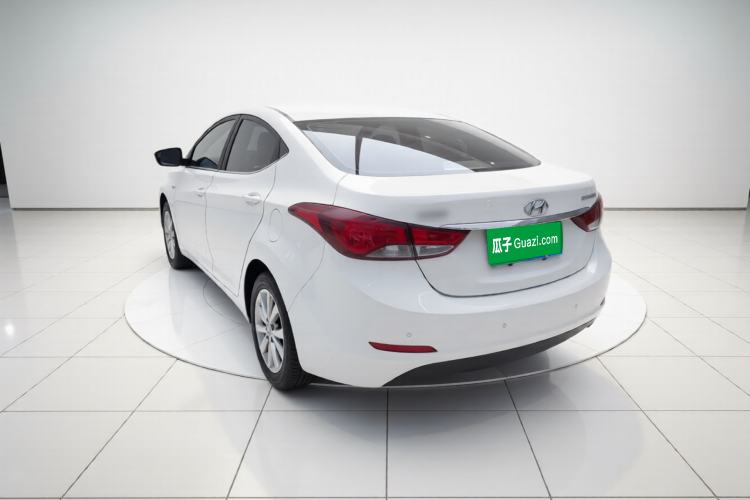 Used Hyundai Elantra (5th Generation / Langdong) 2016 1.6L Automatic Smart Version
