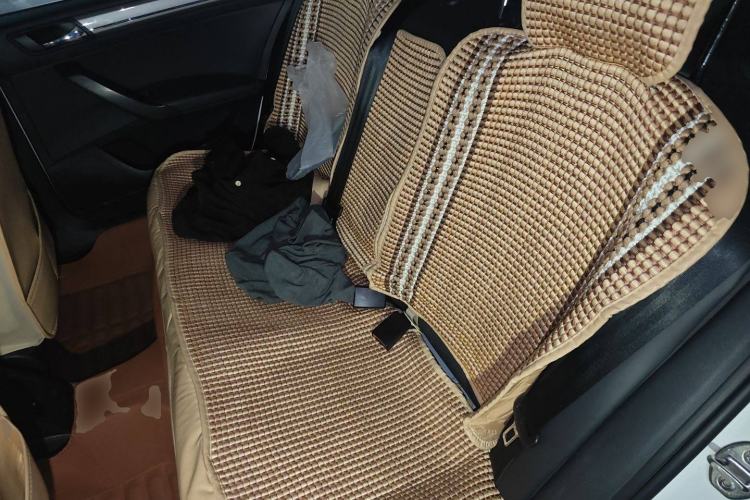 Used Volkswagen Santana 2016 1.6L Automatic Luxury Edition
