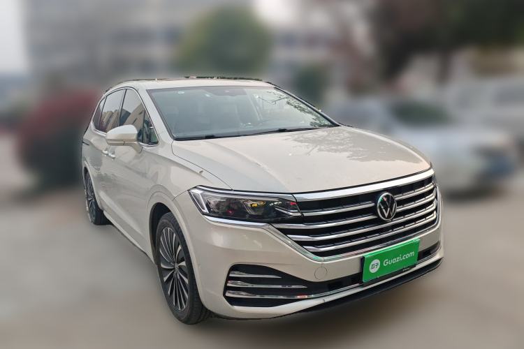 Used Volkswagen Viloran 2022 380TSI Prestige Edition Front Right 45 Deg