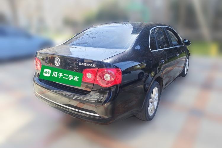 Used Volkswagen Sagitar 2011 1.6L Manual Comfort Version
