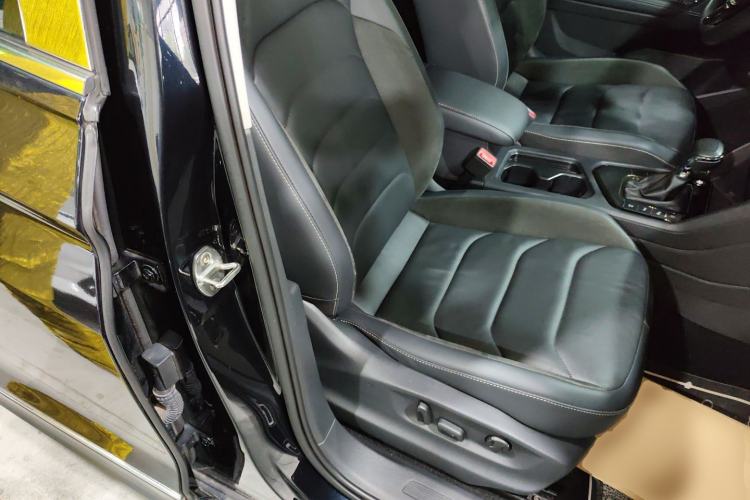 Used Volkswagen Tiguan L 2019 Revised 330TSI Automatic Two-Wheel Drive Smart & Luxury Edition China VI Standard