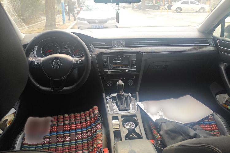 Used Volkswagen Magotan 2019 330TSI DSG Leading Model China VI Standard Interior 2