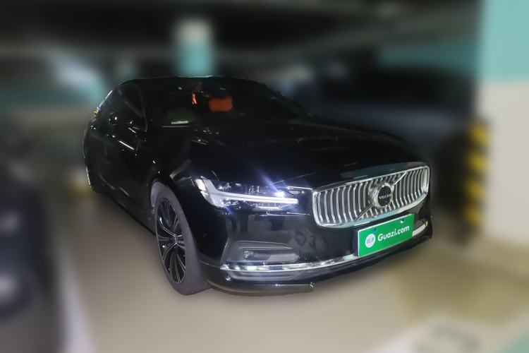 Used Volvo S90 2022 B5 Zhiya Luxury Edition Front Right 45 Deg