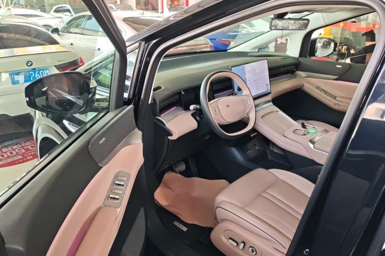 Used XPeng X9 2024 702 Ultra-Long Range Pro
