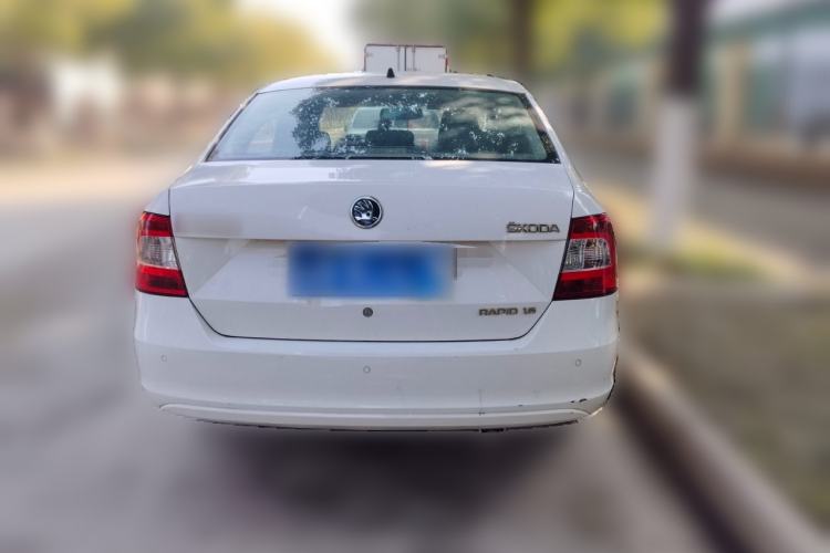 Used Skoda Rapid 2015 1.6L Automatic Smart Selection Model