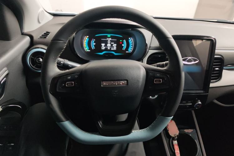 Used Chery QQ Little Ant 2022 Restyled Version Sweet Pink Edition Half-Sugar Version 30.6 kWh 30 kW 301 km