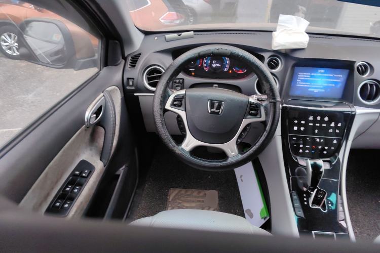 Used Luxgen Great 7 SUV 2014 2.2T Four-Wheel Drive Prestige Version
