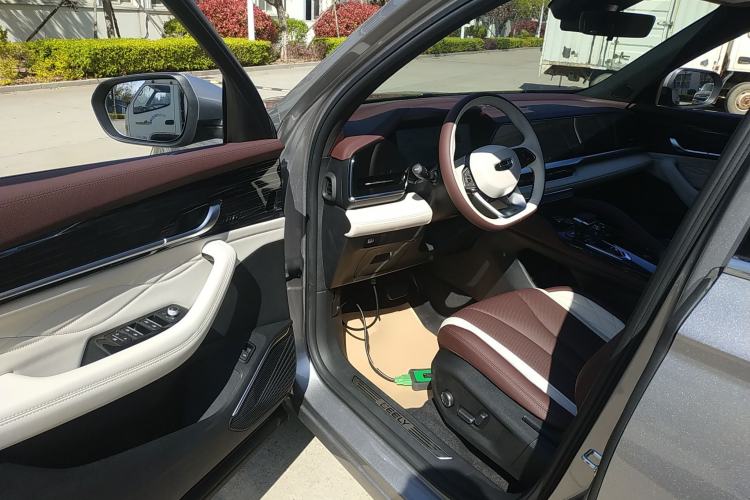 Used Geely Auto Monjaro L 2024 2.0TD High-Power Automatic Two-Wheel Drive Yunqi Version Driver Seat