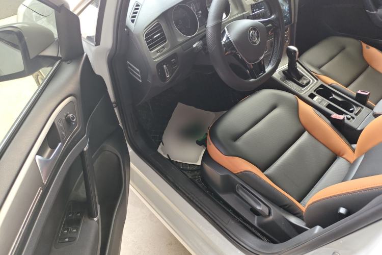 Used Volkswagen Golf 2016 1.6L Automatic Comfort Model
