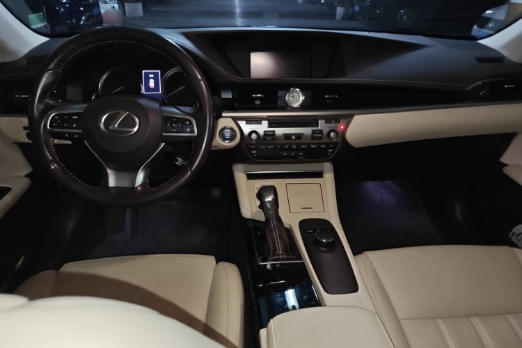 Used Lexus ES 2015 200 Elite Edition Center Console