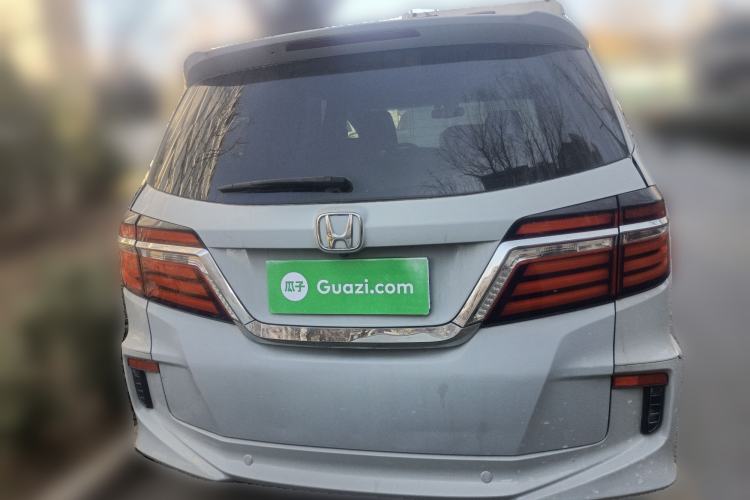 Used Honda Elysion 2016 2.4L Supreme Edition
