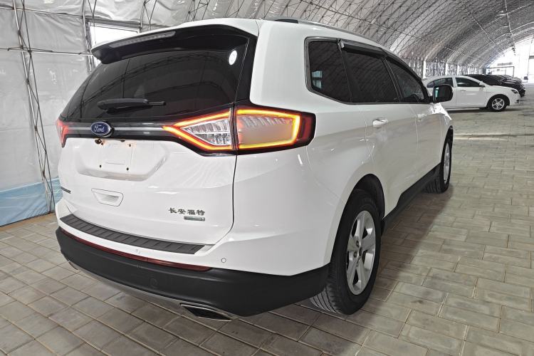 Used Ford Edge 2016 EcoBoost 245 Two-Wheel-Drive Titanium 5-Seater Exterior 5