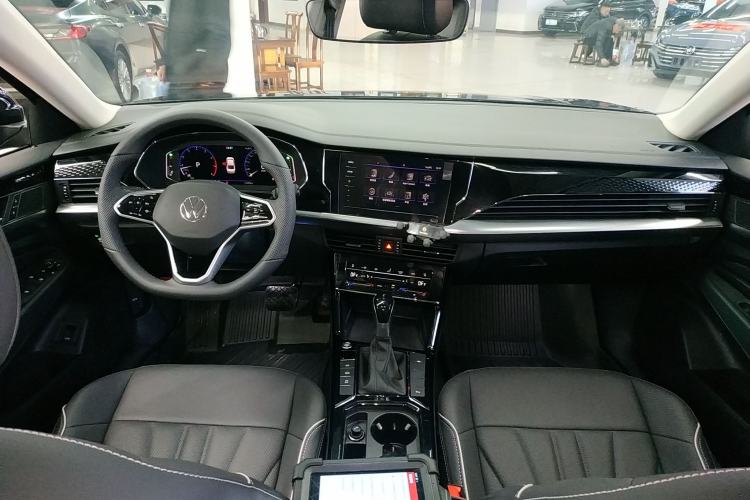 Used Volkswagen Passat 2024 380TSI Dragon Edition
