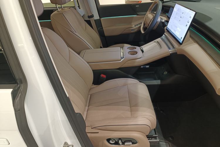 Used XPeng X9 2025 740 Ultra-Long Range Max