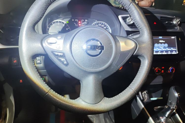 Used Nissan Sylphy 2018 1.6XV CVT Deluxe Edition Steering Wheel