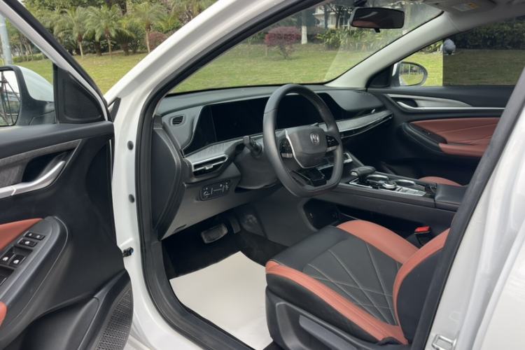 Used CHANGAN Eado 2022 PLUS Blue Whale NE 1.4T GDI DCT Prestige Edition
