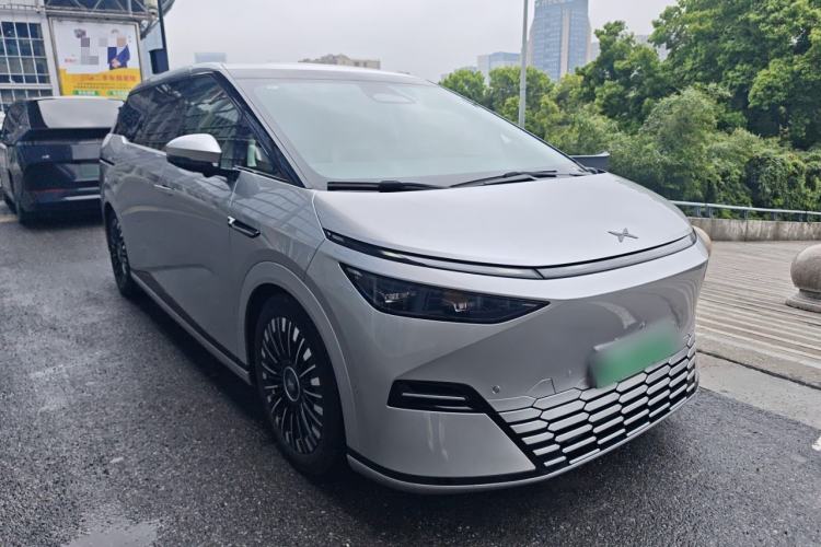 Used XPeng X9 2025 650 Long-Range Max Exterior 1