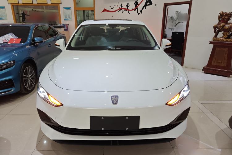 Used Roewe D7 2025 DMH 125km World Champion Edition Front