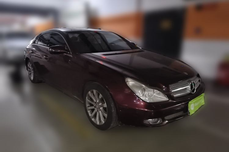 Used Mercedes-Benz CLS 2009 CLS 300 Front Right 45 Deg