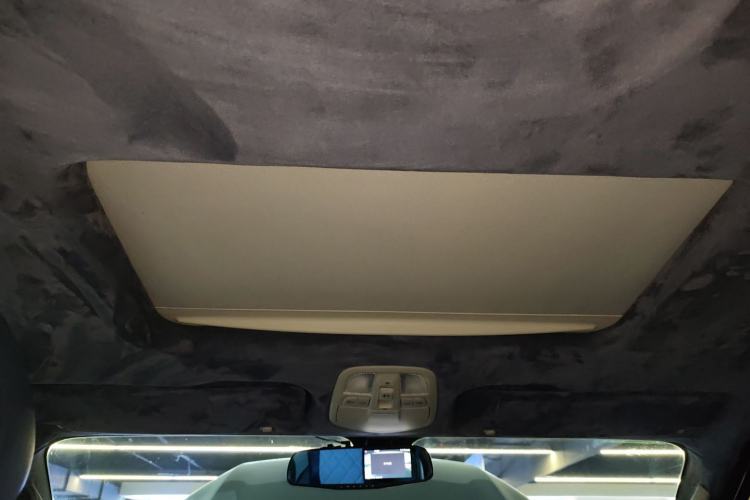 Used SAIC MAXUS G20 2021 PLUS 2.0T Gasoline Automatic Luxury Edition Headliner