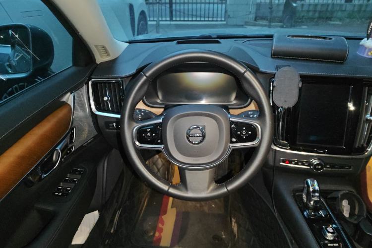 Used Volvo S90 New Energy 2019 T8 e-Drive Hybrid Intelligent Luxury Version China VI Standard
