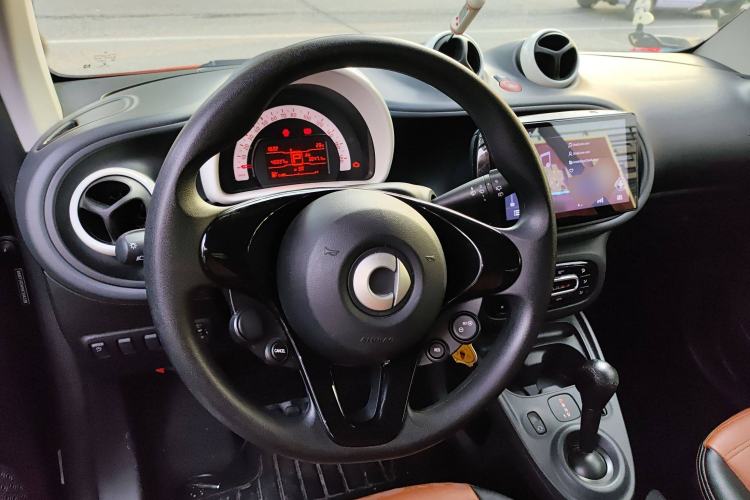 Used smart fortwo 2018 1.0L 52kW Hardtop Dynamic Version China V