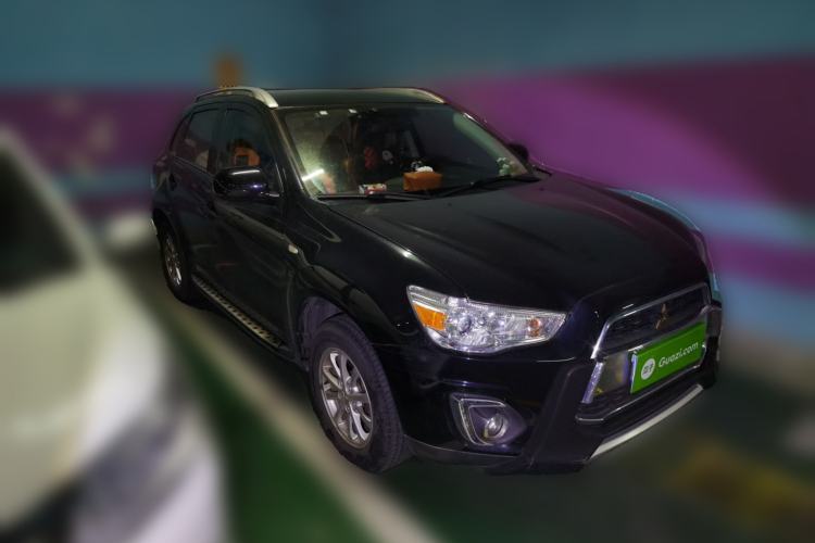 Used Mitsubishi ASX 2013 2.0L CVT Two-Wheel Drive Elite Edition Front Right 45 Deg