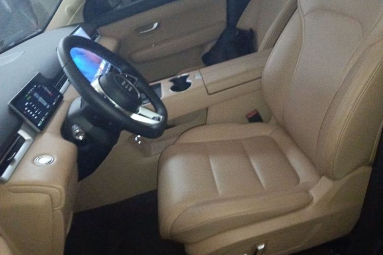 Used Landian E5 PLUS 2025 165 km Long-Range Version 7 Seats