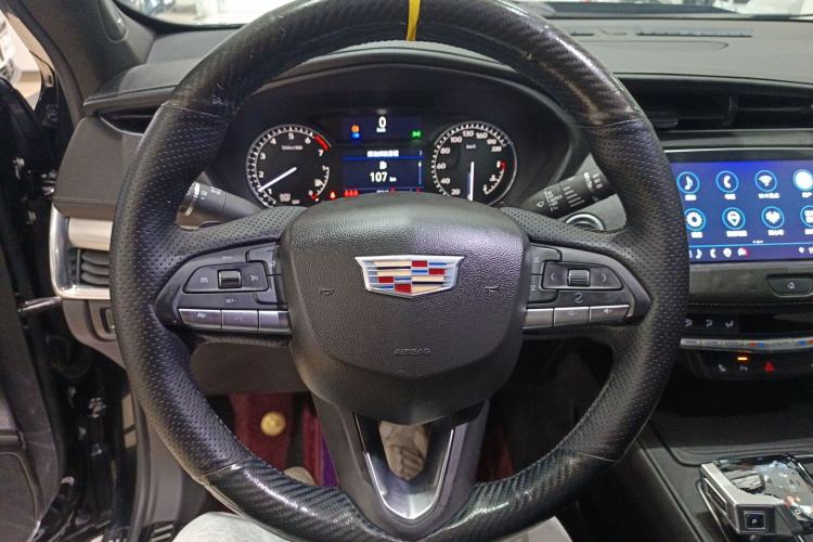 Used Cadillac XT4 2021 28T Two-Wheel Drive Leading Version
