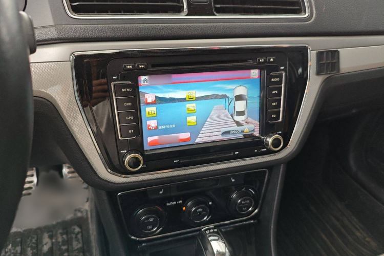 Used Volkswagen Cross Lavida 2016 230TSI DSG Luxury Edition
