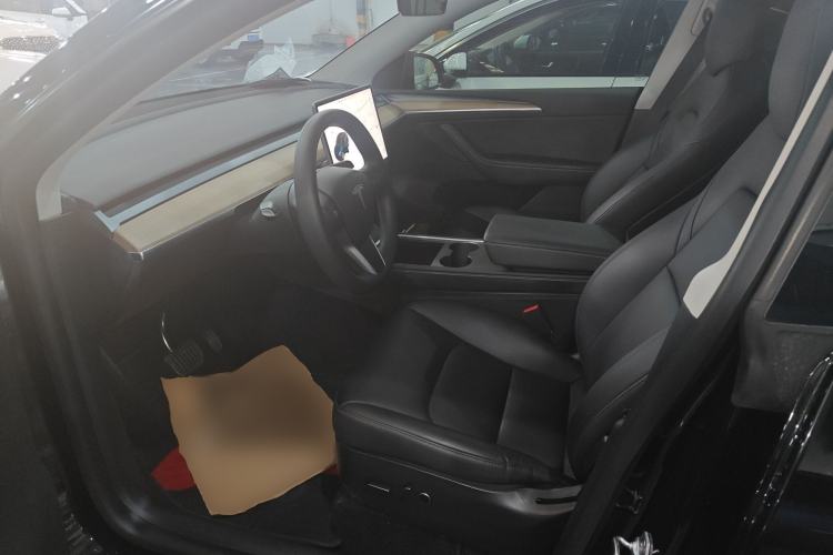 Used Tesla Model Y 2021 Standard Range Rear-Wheel Drive Version Left Front Seat