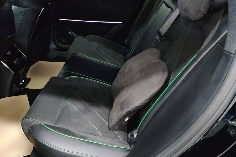 Used VOYAH FREE 2025 318 318 km Rear-Drive Touring Edition