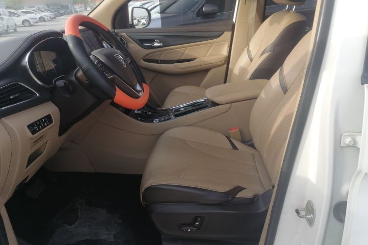 Used Baojun 730 2017 1.8L iAMT Prestige Version 7 Seats