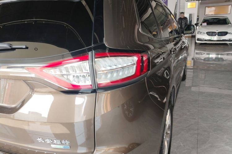 Used Ford Edge 2016 EcoBoost 245 Four-Wheel Drive Titanium Edition 7-Seater
