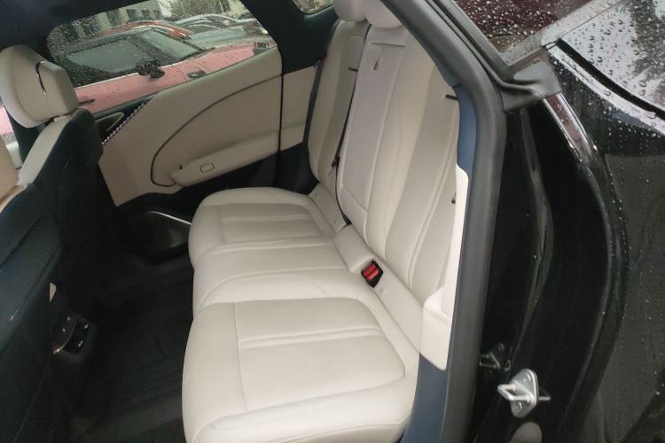 Used Zeekr 007 2024 Four-Wheel Drive Version 75 kWh Left Rear Seat