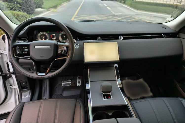 Used Land Rover Range Rover Evoque 2024 Aurora L 249 PS Prestige Light-Chasing Edition
