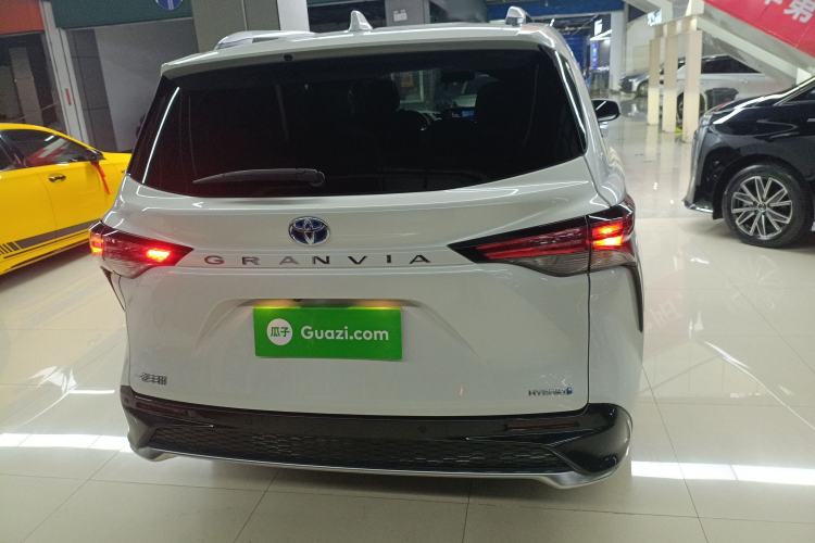 Used Toyota Granvia 2023 2.5L Hybrid Prestige PLUS Edition