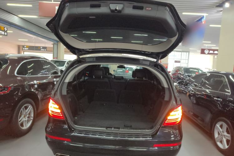 Used Mercedes-Benz R-Class 2017 R 320 4MATIC Business Edition Prestige Model