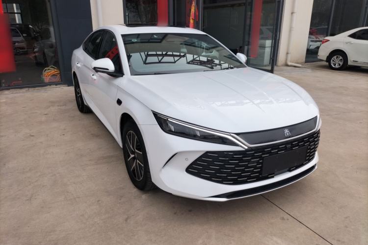 Used BYD Qin L 2025 DM-i Smart Drive 120KM Superior Model Front Right 45 Deg