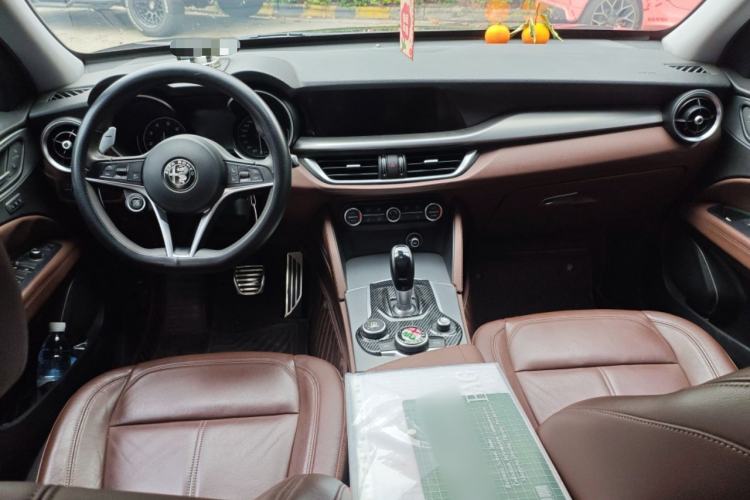 Used Alfa Romeo Stelvio 2017 2.0T 200HP Luxury Edition
