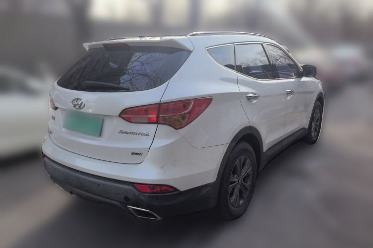 Used Hyundai Santa Fe 2013 2.4L Automatic 4x4 Smart Version Rear Right 45 Deg