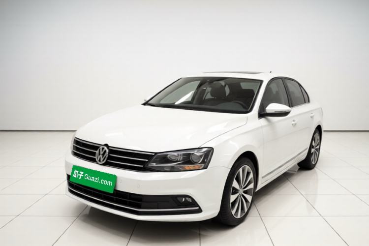 Used Volkswagen Sagitar 2017 230TSI Automatic Comfort Version