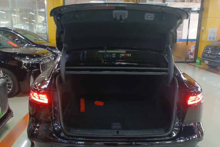 Used VOYAH PASSION 2024 PHEV Four-Wheel Drive Ultra-Long Range Flagship Model
