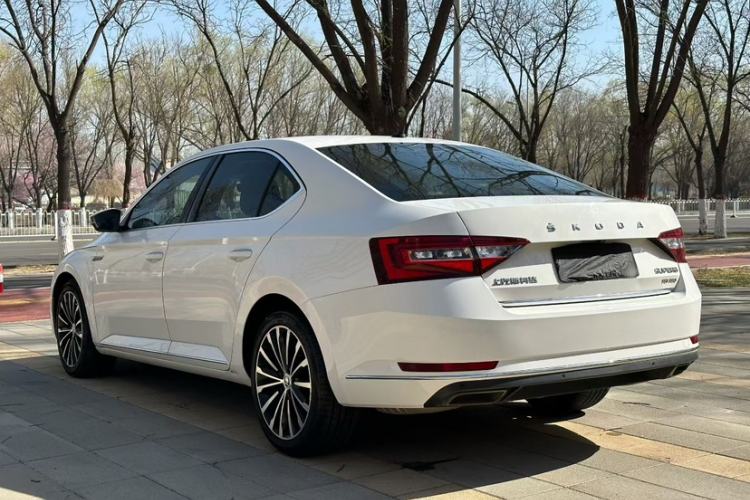 Used Skoda Superb 2018 TSI330 DSG Luxury Edition China VI Standard Exterior 3