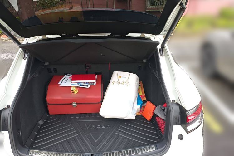 Used Porsche Macan 2024 Macan 2.0T Trunk