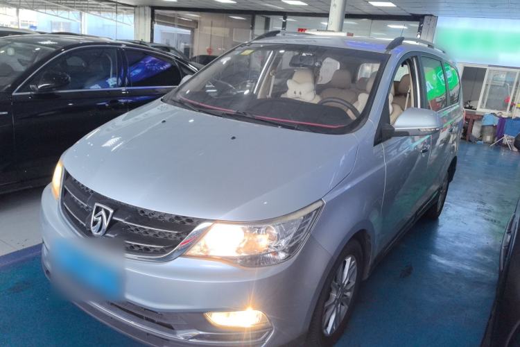 Used Baojun 730 2016 1.5T Manual Comfort Version 7 Seats