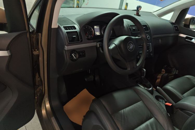 Used Volkswagen Touran 2015 1.4T DSG Comfort Edition 5 Seats Driver Seat